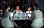 Persone che discutono sul Regolamento PPWR